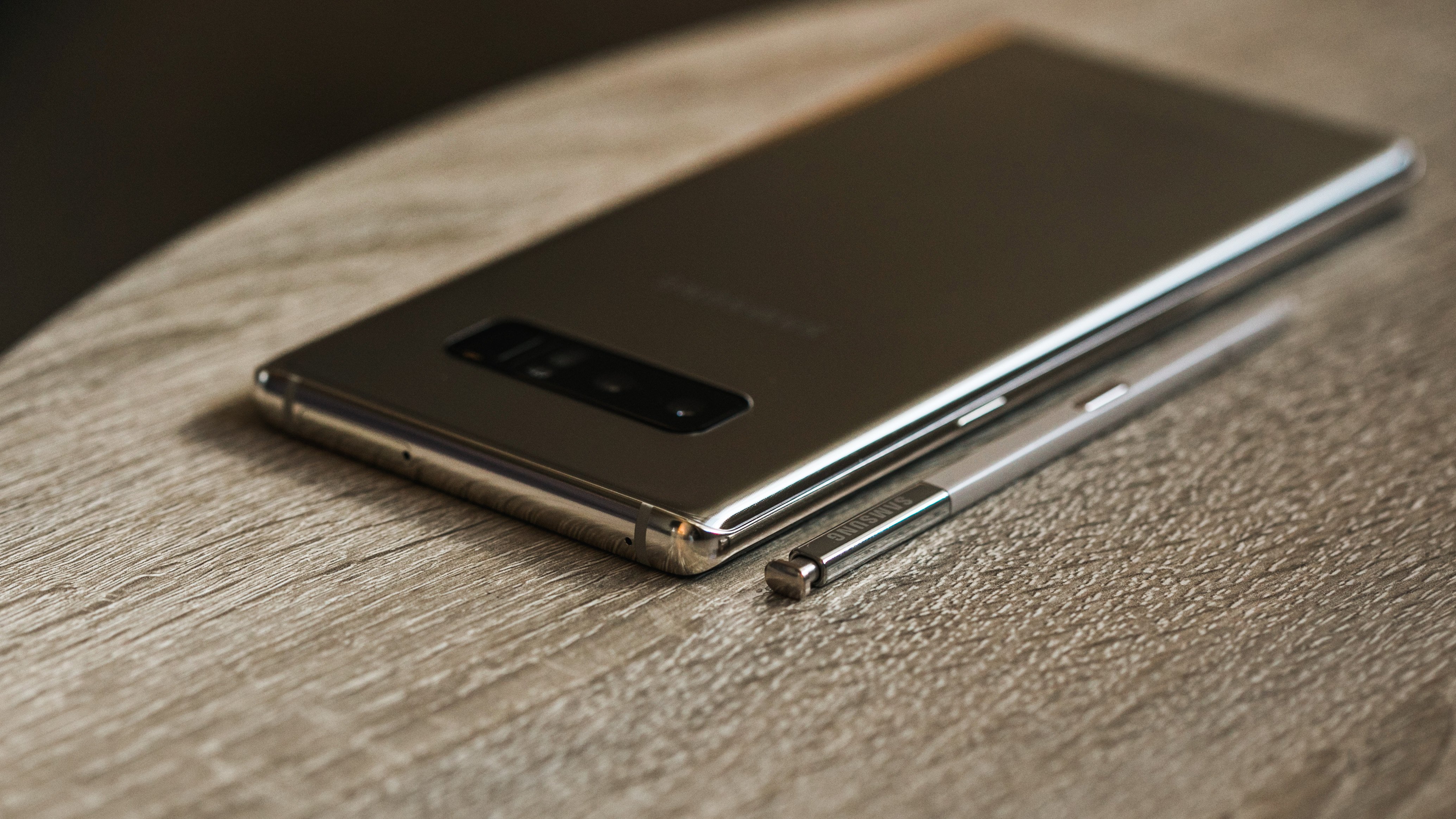 ブランドの古着 Galaxy Note k30 docomo Gold 8 スマートフォン本体